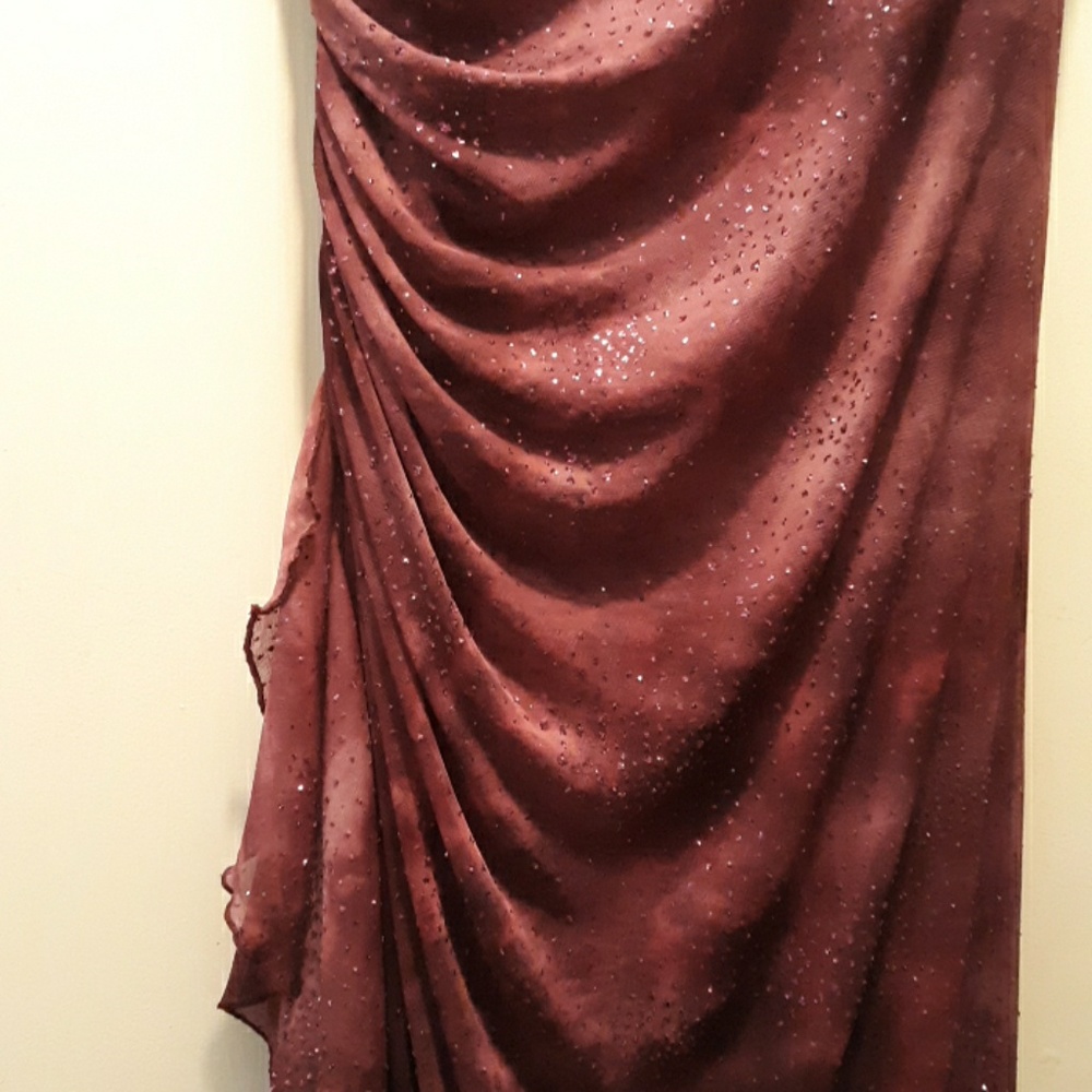 NWT City triangle gown - Picture 5 of 5